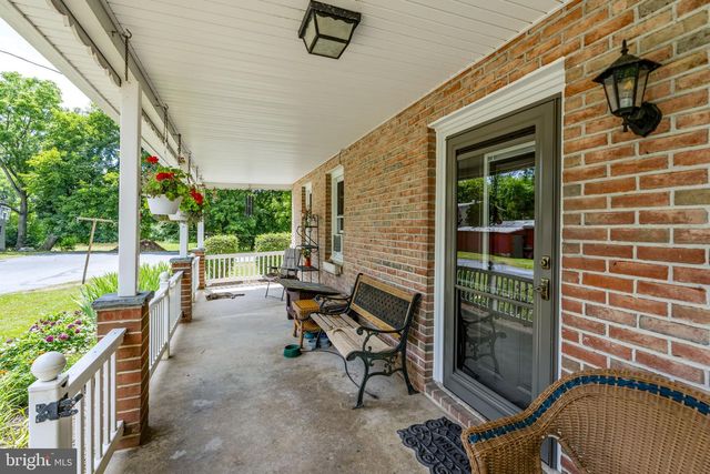 108 S 6TH ST, Denver, PA 17517