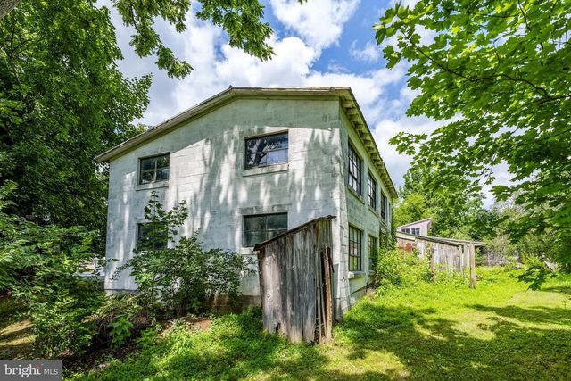 108 S 6TH ST, Denver, PA 17517
