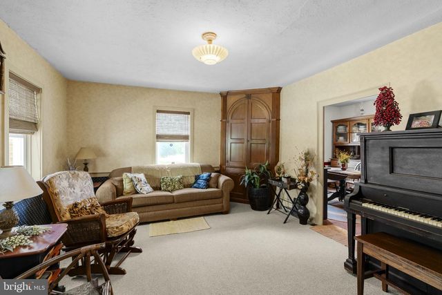 108 S 6TH ST, Denver, PA 17517
