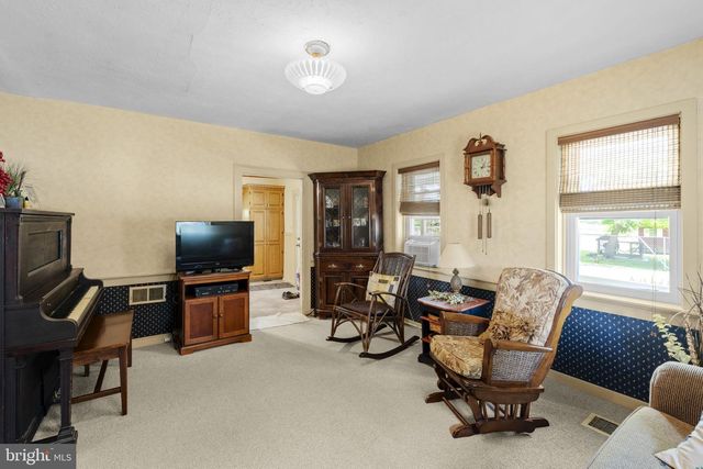 108 S 6TH ST, Denver, PA 17517