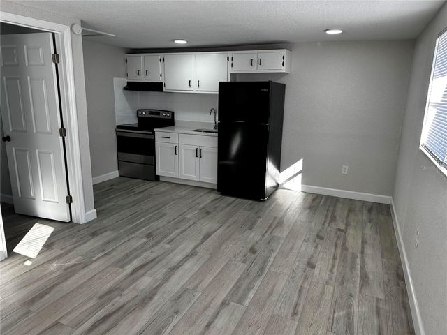 1104 E 140TH AVENUE B, Tampa, FL 33613