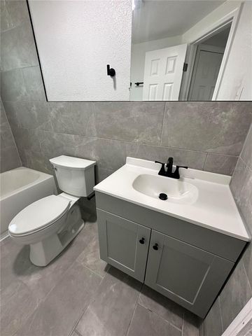 1104 E 140TH AVENUE B, Tampa, FL 33613
