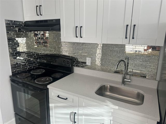 1104 E 140TH AVENUE B, Tampa, FL 33613