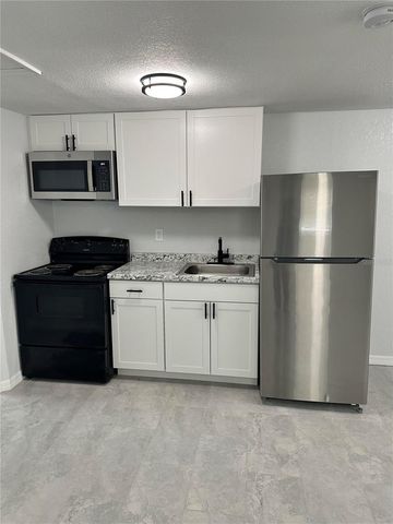 1104 E 140TH AVENUE B, Tampa, FL 33613