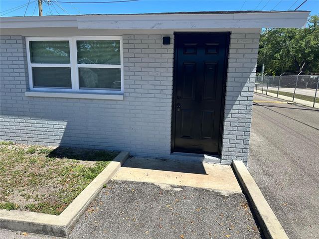 1104 E 140TH AVENUE B, Tampa, FL 33613