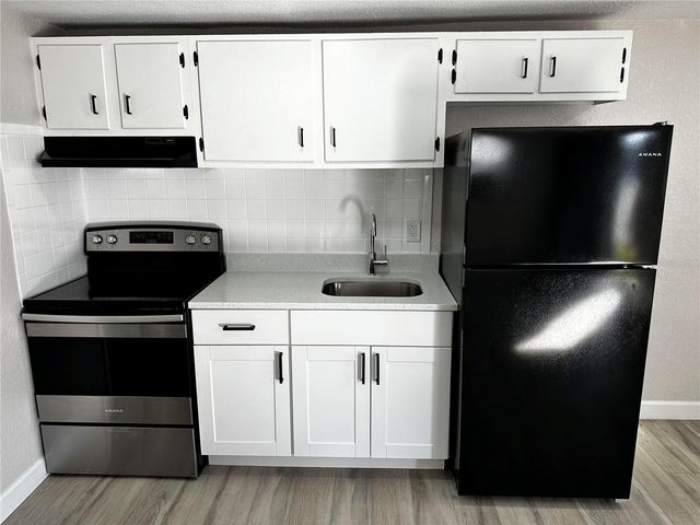1104 E 140TH AVENUE B, Tampa, FL 33613