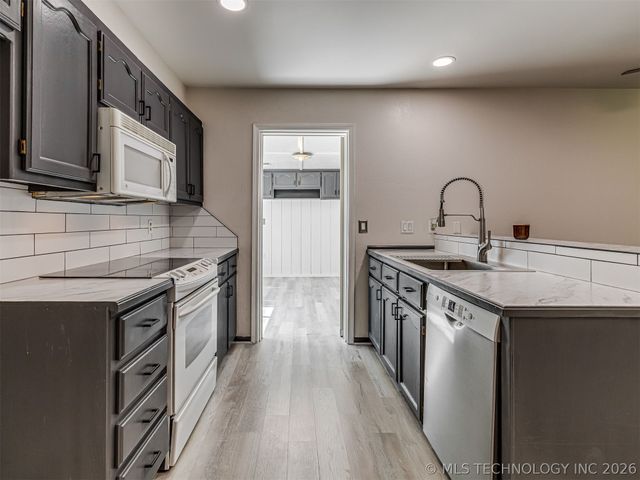 1618 E Denton Avenue, Sapulpa, OK 74066