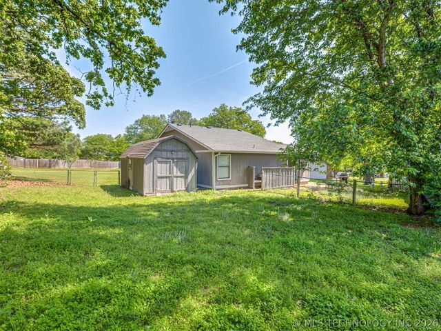 1618 E Denton Avenue, Sapulpa, OK 74066