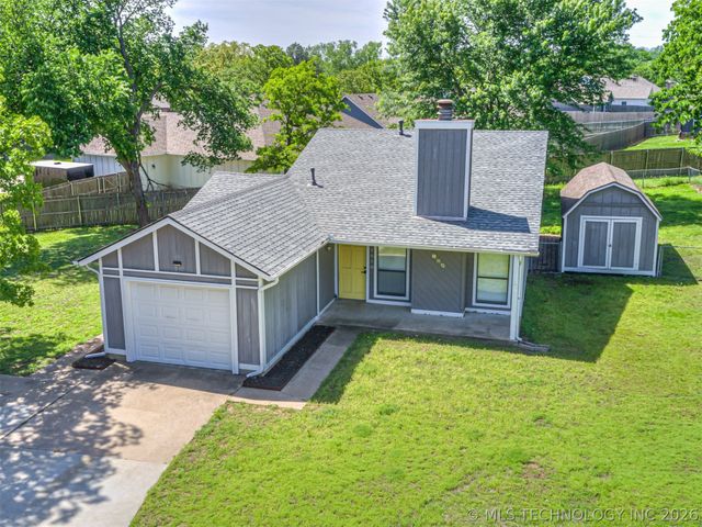 1618 E Denton Avenue, Sapulpa, OK 74066