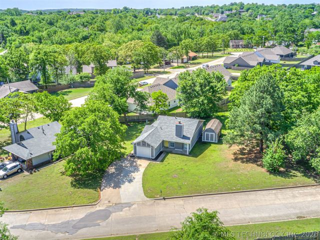 1618 E Denton Avenue, Sapulpa, OK 74066