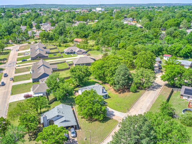 1618 E Denton Avenue, Sapulpa, OK 74066