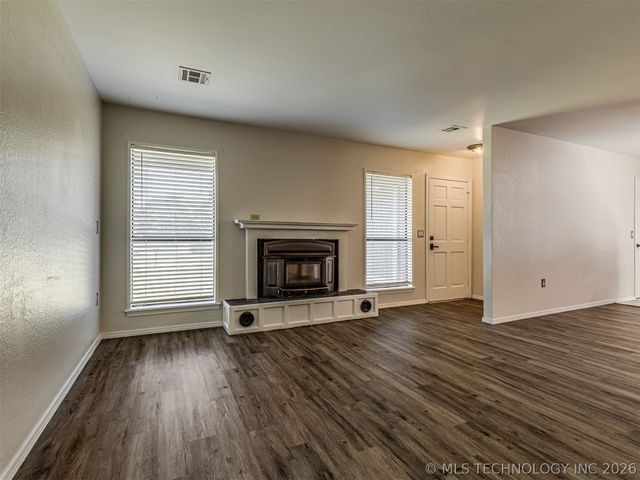 1618 E Denton Avenue, Sapulpa, OK 74066