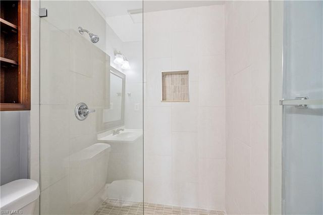 5345 Treetops DR # S102, Naples, FL 34113