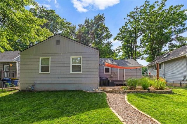 5629 Reeds Road, Mission, KS 66202