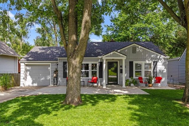 5629 Reeds Road, Mission, KS 66202