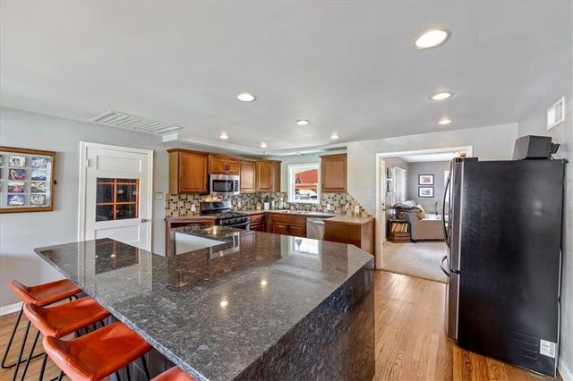 5629 Reeds Road, Mission, KS 66202