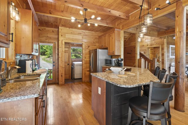 2829 Ridge Creek Circle, Sevierville, TN 37876