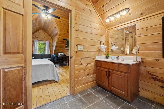 2829 Ridge Creek Circle, Sevierville, TN 37876
