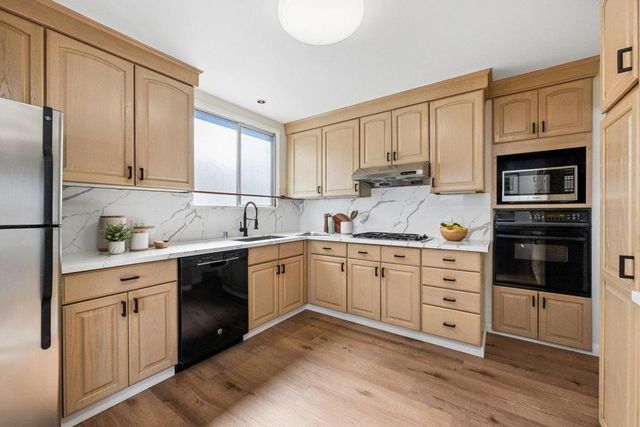 31 Avalon Drive, Daly City, CA 94015