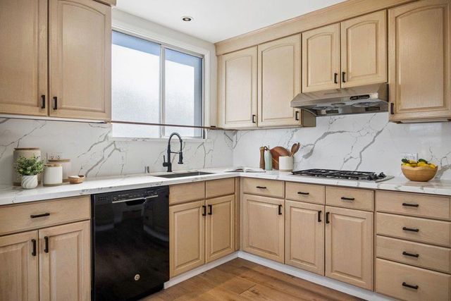 31 Avalon Drive, Daly City, CA 94015