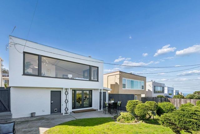 31 Avalon Drive, Daly City, CA 94015