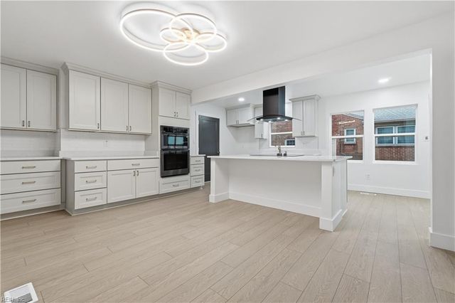 19 Wakefield RD, Newport News, VA 23606