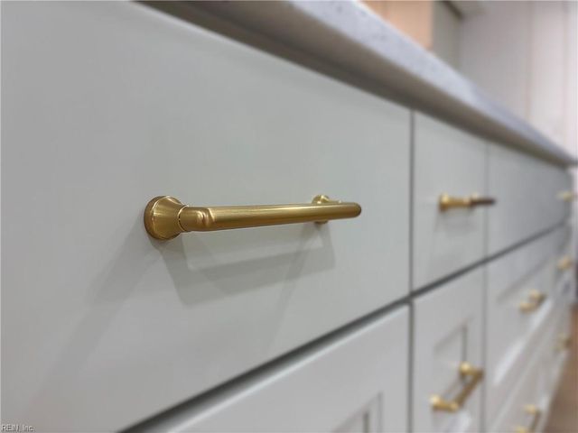 19 Wakefield RD, Newport News, VA 23606