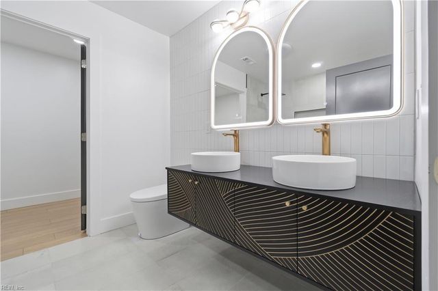 19 Wakefield RD, Newport News, VA 23606