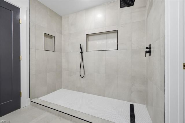 19 Wakefield RD, Newport News, VA 23606