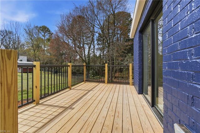 19 Wakefield RD, Newport News, VA 23606