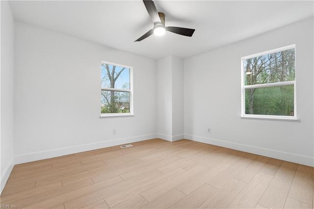 19 Wakefield RD, Newport News, VA 23606