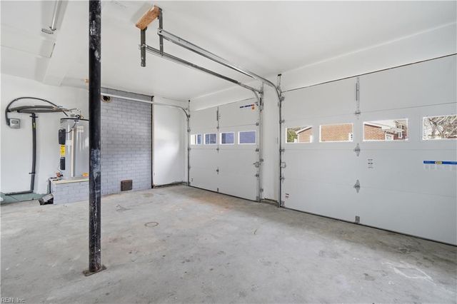 19 Wakefield RD, Newport News, VA 23606