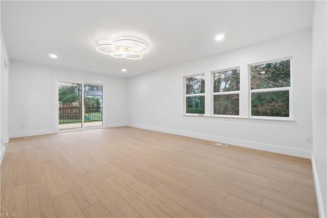 19 Wakefield RD, Newport News, VA 23606