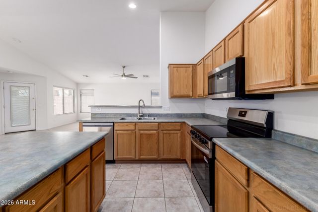 15847 W SAGUARO Lane W, Surprise, AZ 85374