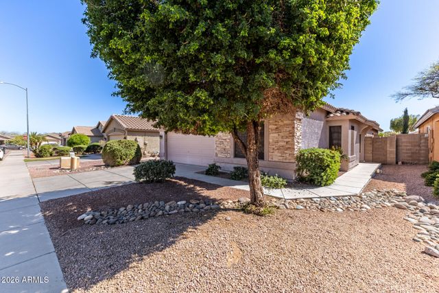 15847 W SAGUARO Lane W, Surprise, AZ 85374