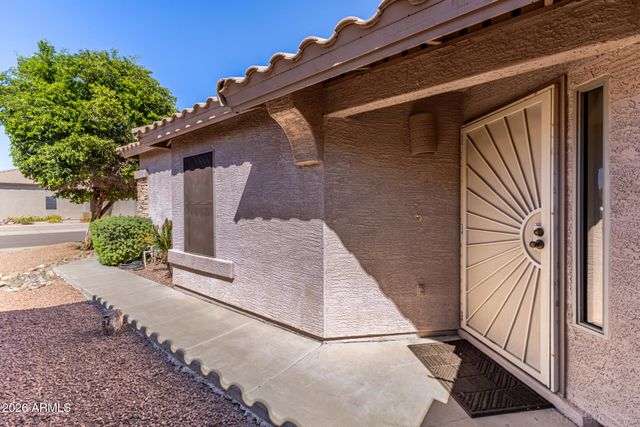 15847 W SAGUARO Lane W, Surprise, AZ 85374
