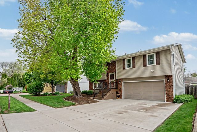 1101 15th Street, Silvis, IL 61282