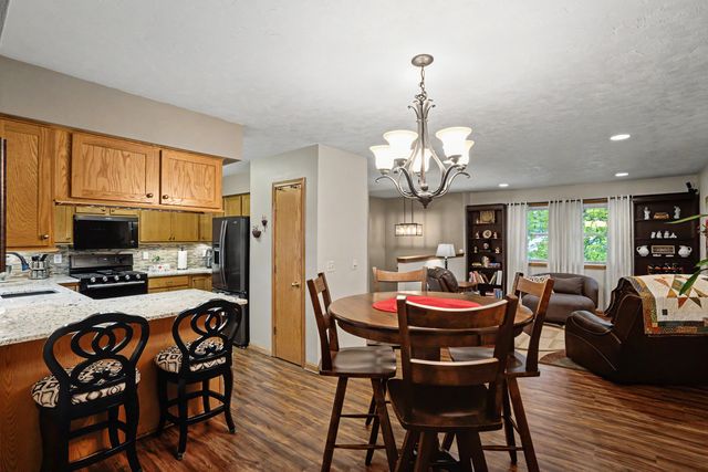 1101 15th Street, Silvis, IL 61282