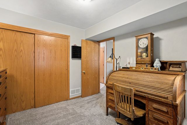 1101 15th Street, Silvis, IL 61282