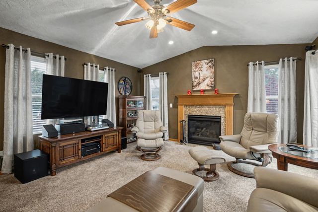 1101 15th Street, Silvis, IL 61282