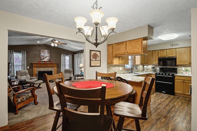 1101 15th Street, Silvis, IL 61282