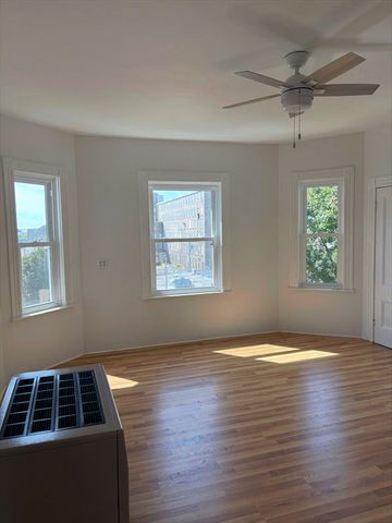 160 Robeson St 3, Fall River, MA 02720