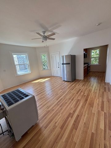 160 Robeson St 3, Fall River, MA 02720