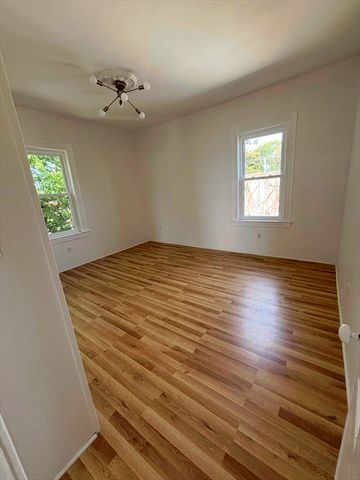 160 Robeson St 3, Fall River, MA 02720