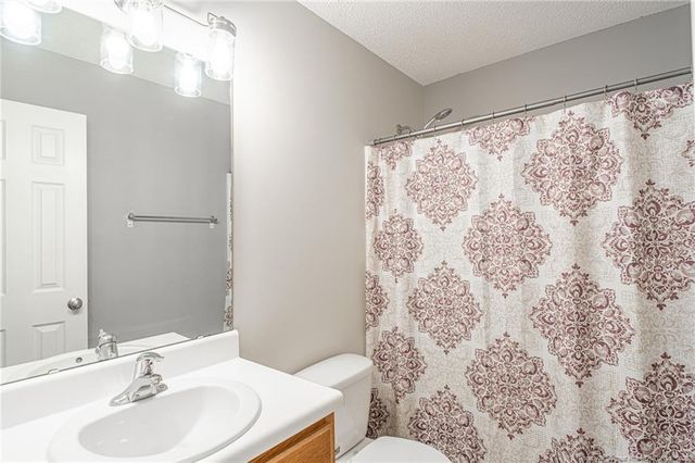 92 Dove Pointe Lane, Clayton, NC 27520