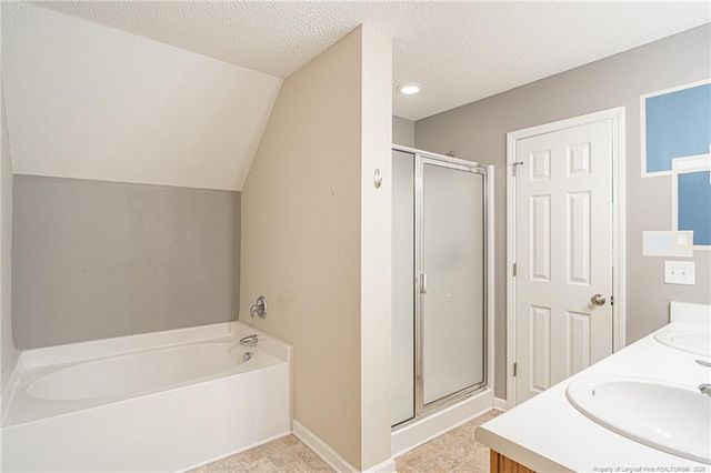 92 Dove Pointe Lane, Clayton, NC 27520