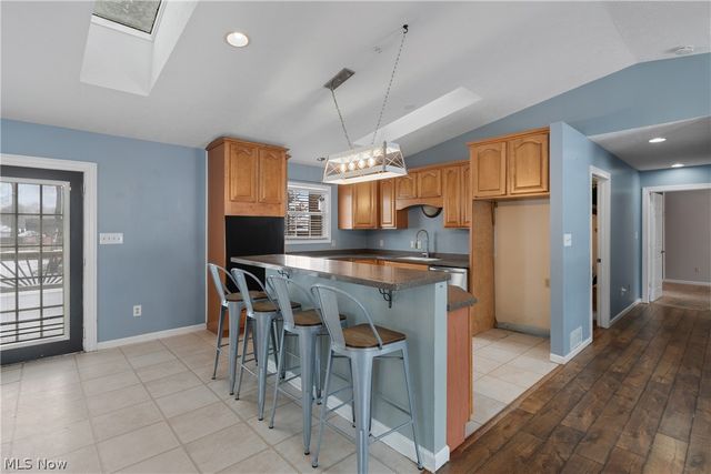 4885 Will Drive, New Franklin, OH 44319