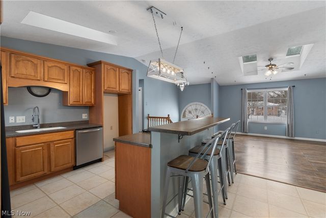 4885 Will Drive, New Franklin, OH 44319