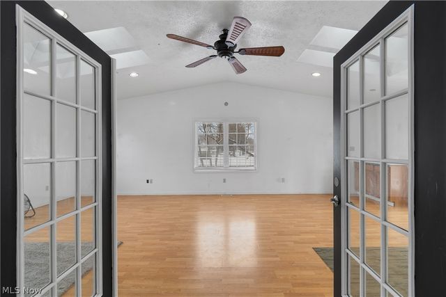 4885 Will Drive, New Franklin, OH 44319