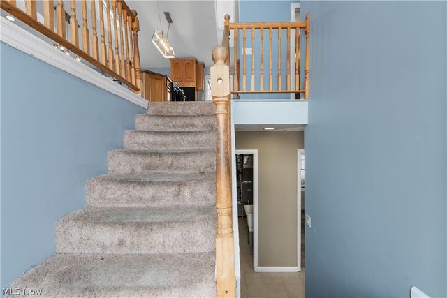 4885 Will Drive, New Franklin, OH 44319